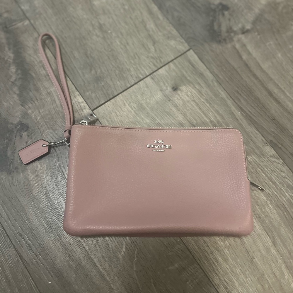 Authentic Coach double end zip wristlet- light pink